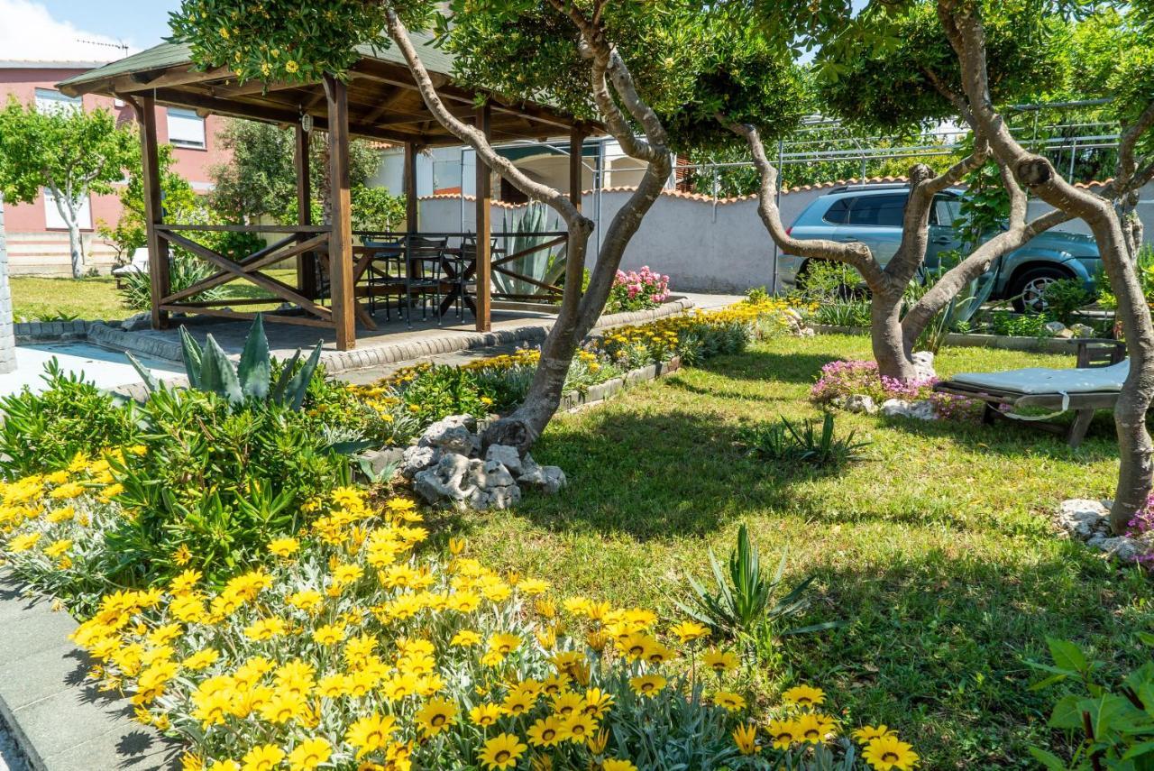 Villa Lulic Вир Екстериор снимка