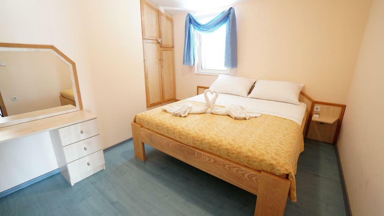 Villa Lulic Вир Екстериор снимка
